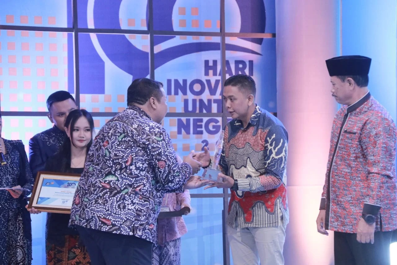 Melalui Inovasi Wadul Guse, Bupati Jember Gus Fawait Dapat Penghargaan