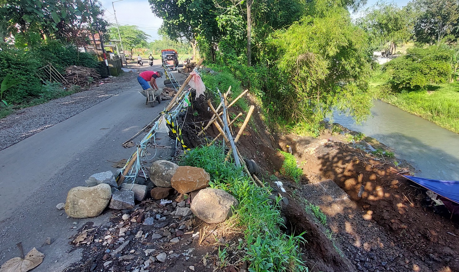 Bibir Jalan di Panti Jember Ambrol, Ini Penyebabnya