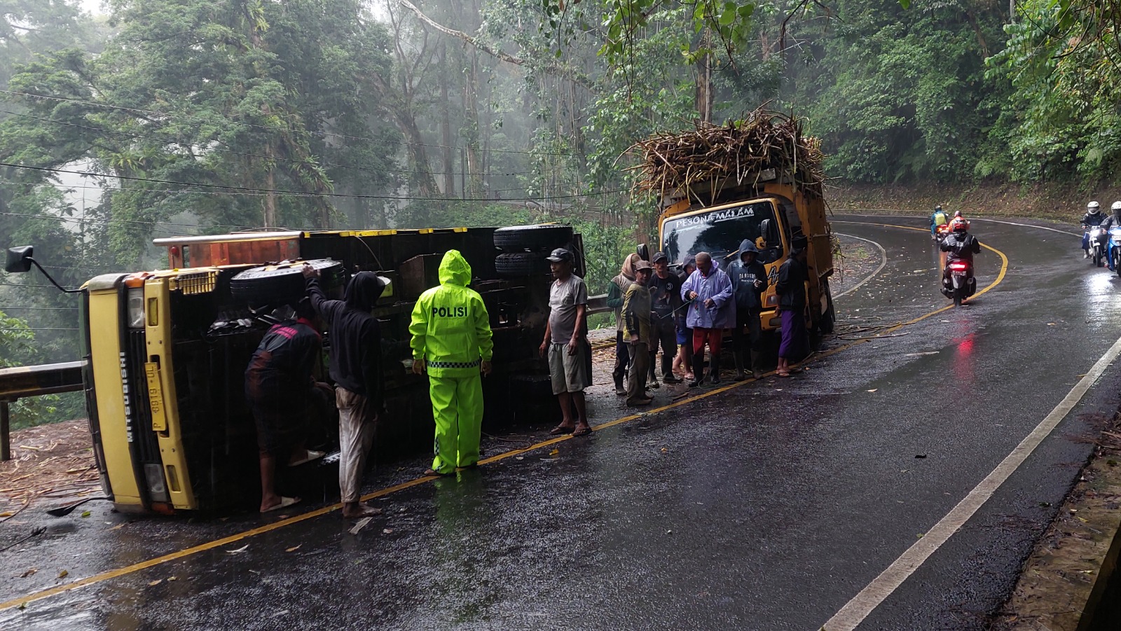 TIkungan Mbah Singo Gumitir Jember Kembali Makan Korban