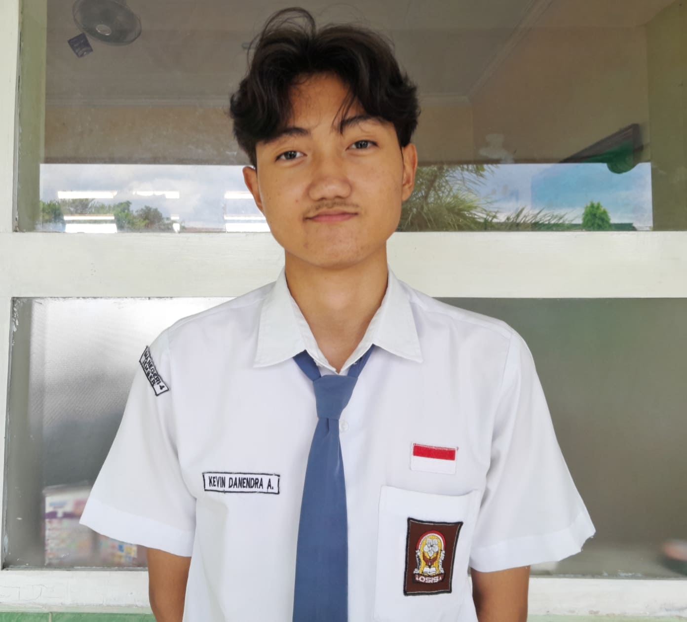Siswa SMAN 4 Jember, Kevin Raih Juara 2 English Speech se-Jawa Timur