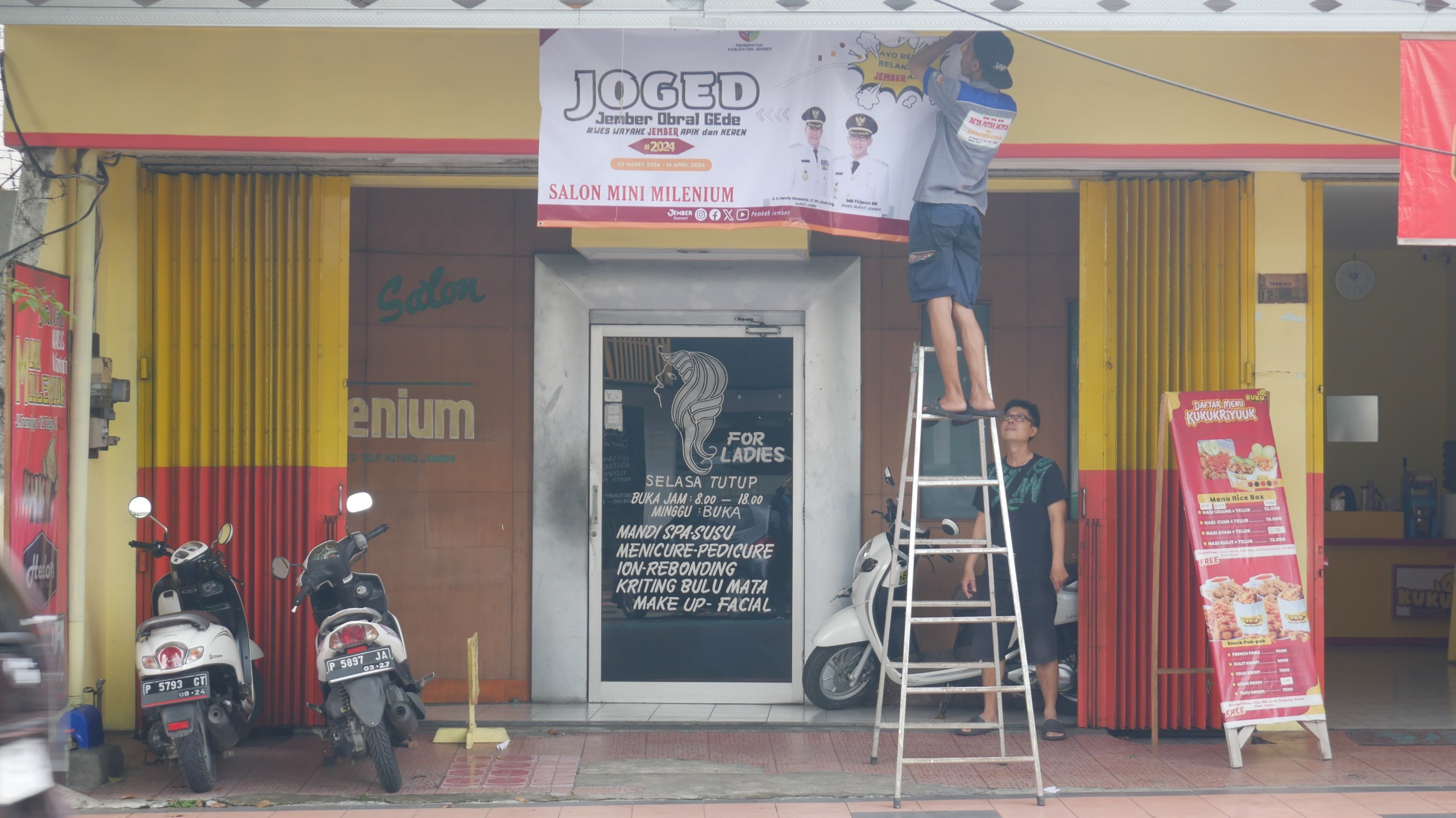 Toko Elektronik, Bengkel, Gym hingga Salon di Jalan Trunojoyo Ikut Jember Obral Gede 2024