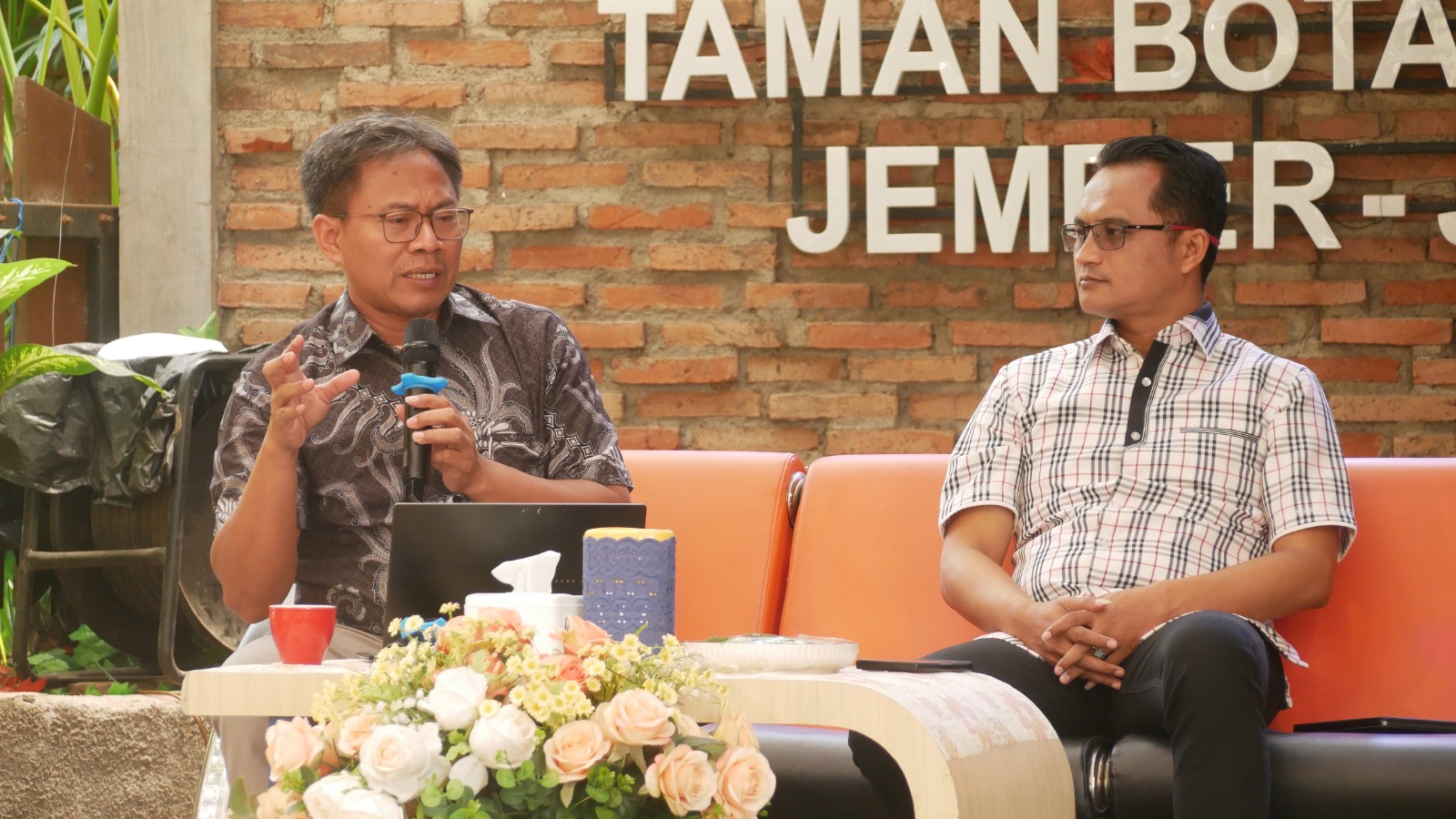 Etika Jadi Benteng Jurnalisme, Dewan Pers Ingatkan Kode Etik dan Pentingnya Akurasi kepala Jurnalis Jember