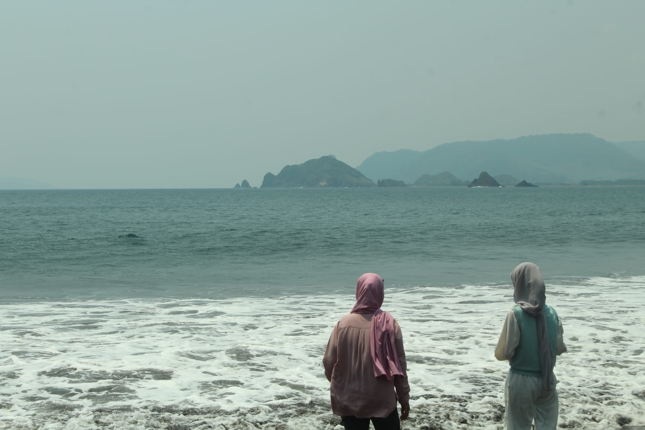 Pantai Canga’an Jember, Hidden Gem dengan Laut Bersih dan Gratis Tiket Masuk