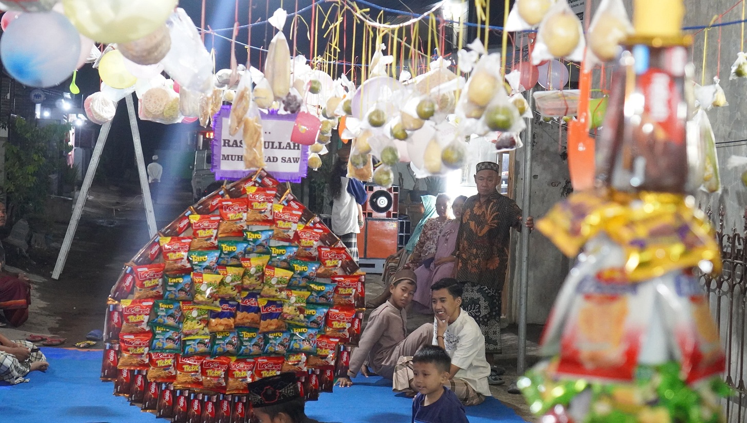 Melihat Tradisi Muludan di Jember, dari Pengajian hingga Tukar Jajan Berkat