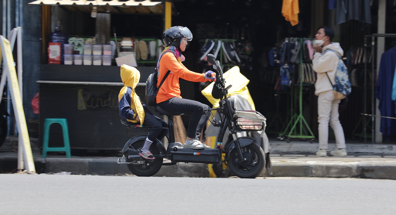 Menggelitik Penggunaan Sepeda Listrik, Solusi atau Masalah Baru? - Undercover Radar Jember